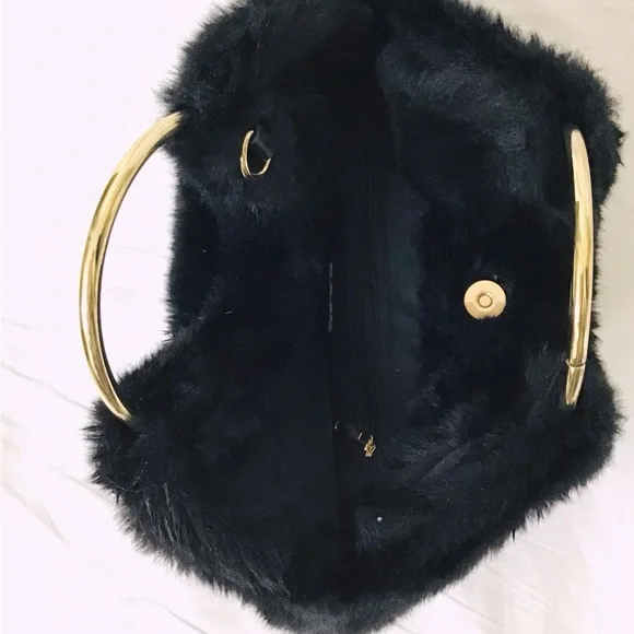 Black Faux Fur Clutch Handbag - Picture 7 of 8